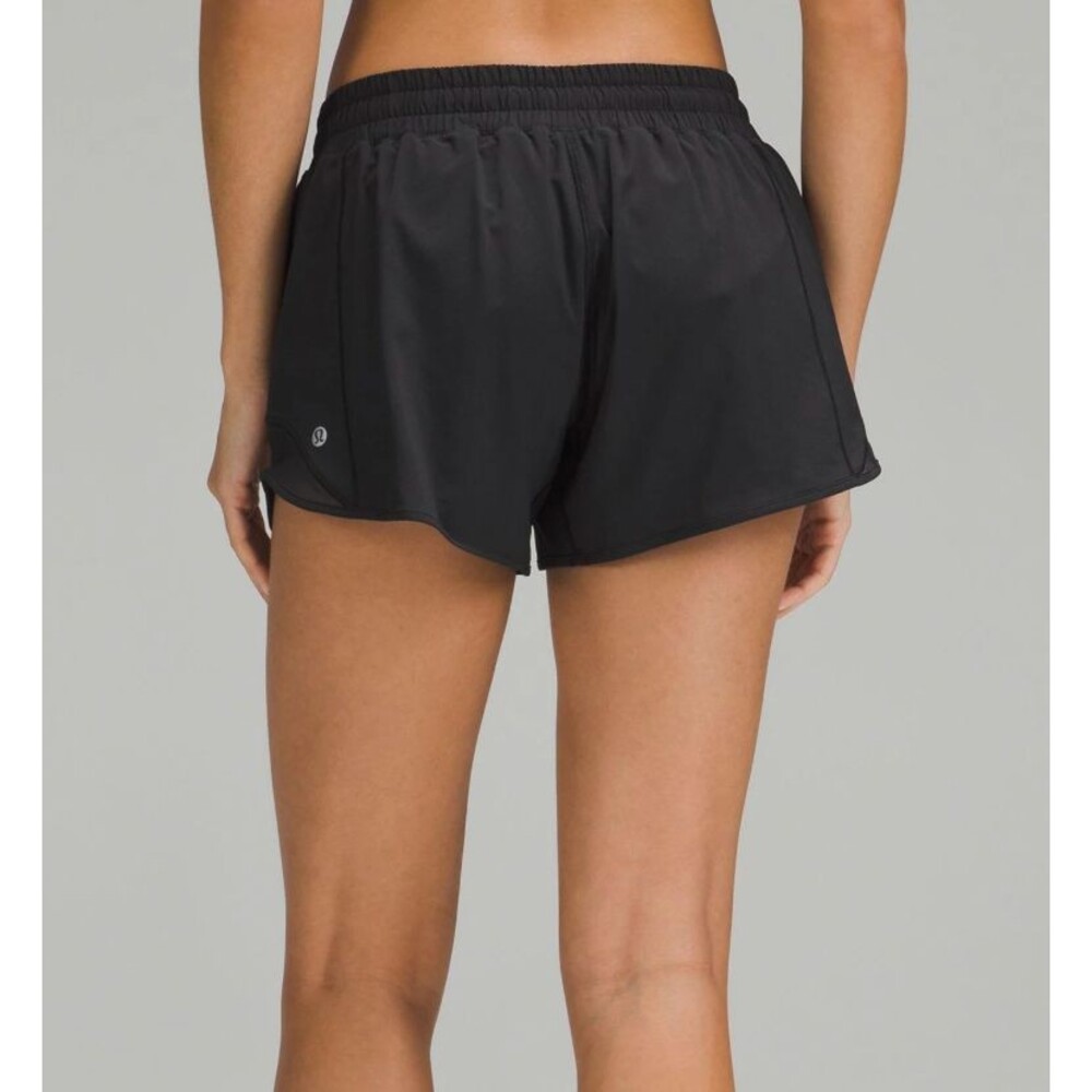 Lululemon Hotty Hot Low-Rise Lined Short 2.5” inseam Black Size 8
